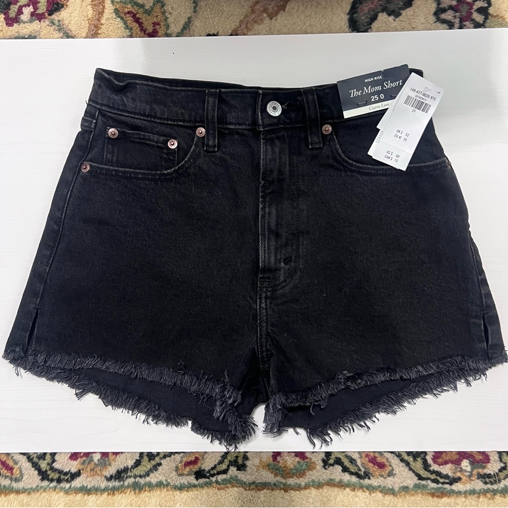 Abercrombie & Fitch The Mom Short Black Denim - Picture 4 of 4